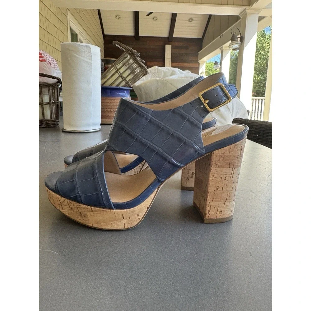 Lauren Ralph Lauren Feona blue Embossed Platform Sandals Buff Size 6